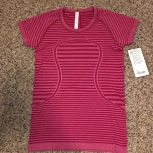 Lululemon swifty SS crew striped